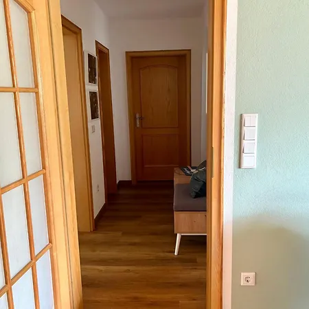 Linneweber Apartment *